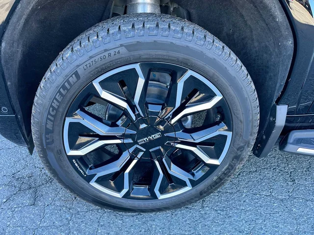 Nuevos GMC SIERRA EV at Matthews in Liberty Buick GMC