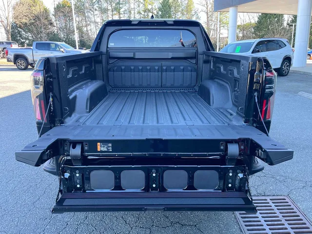 Nuevos GMC SIERRA EV at Matthews in Liberty Buick GMC
