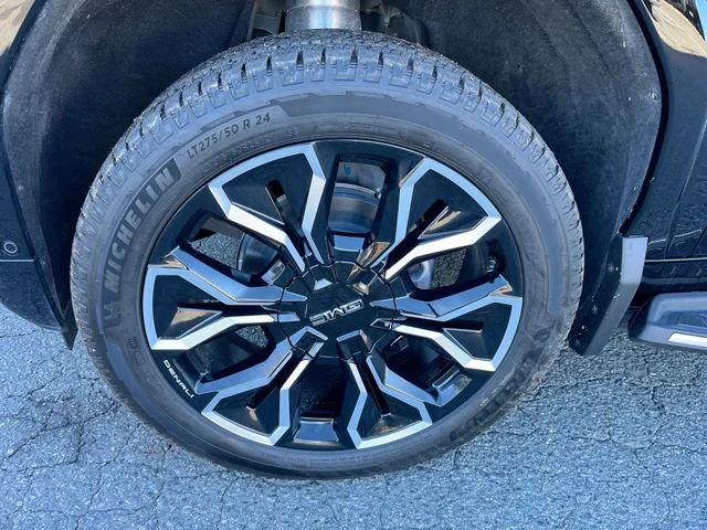 Nuevos GMC SIERRA EV at Matthews in Liberty Buick GMC