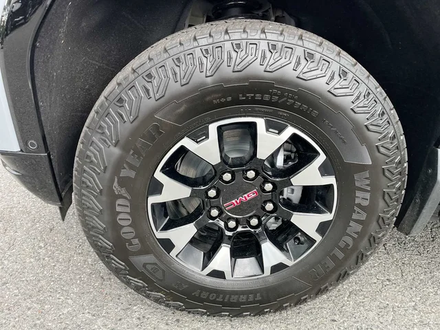 Nuevos GMC SIERRA EV at Matthews in Liberty Buick GMC