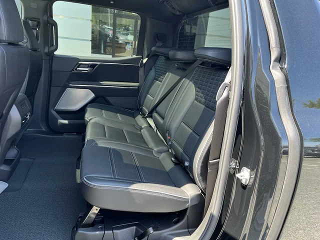 Nuevos GMC SIERRA EV at Matthews in Liberty Buick GMC