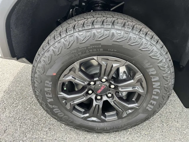 Nuevos GMC CANYON at Matthews in Liberty Buick GMC