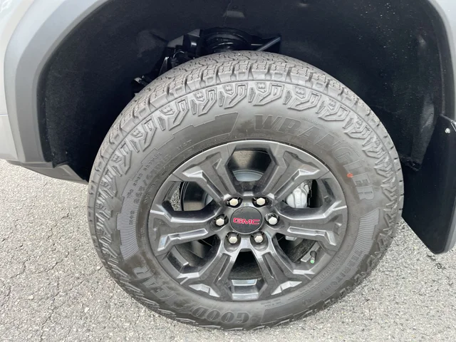 Nuevos GMC CANYON at Matthews in Liberty Buick GMC