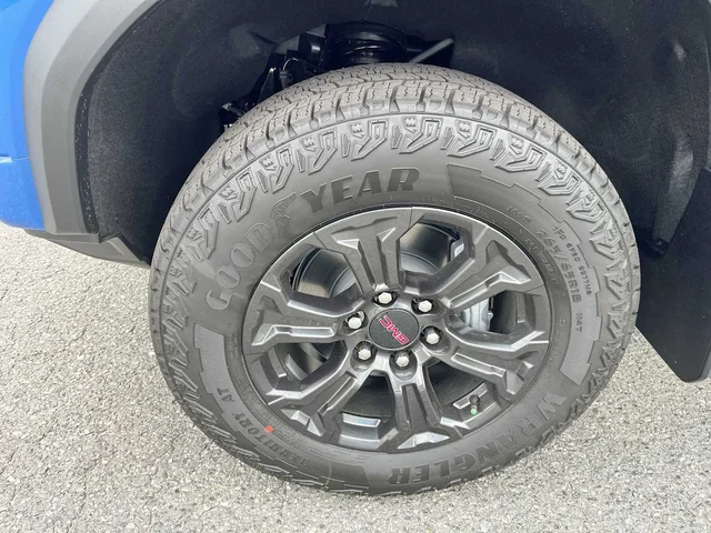 Nuevos GMC CANYON at Matthews in Liberty Buick GMC