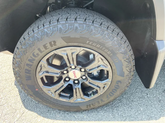Nuevos GMC CANYON at Matthews in Liberty Buick GMC