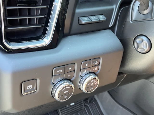 Nuevos GMC SIERRA 1500 at Matthews in Liberty Buick GMC