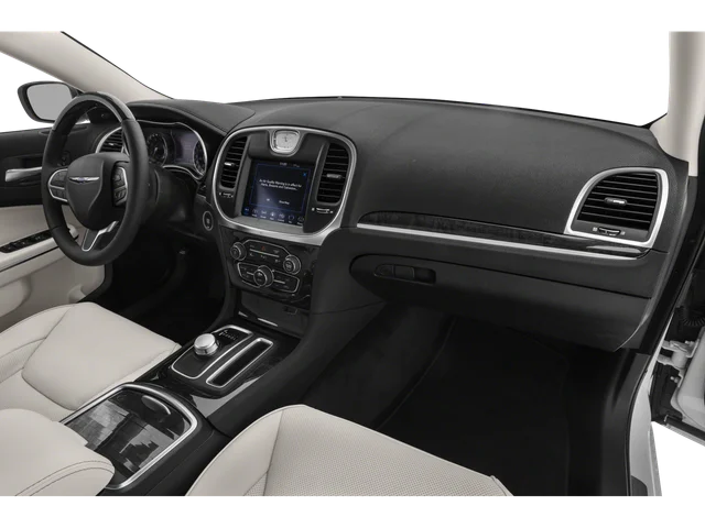 SEMINUEVOS CHRYSLER 300 at Columbus in Bob Caldwell Chrysler Jeep Dodge Ram