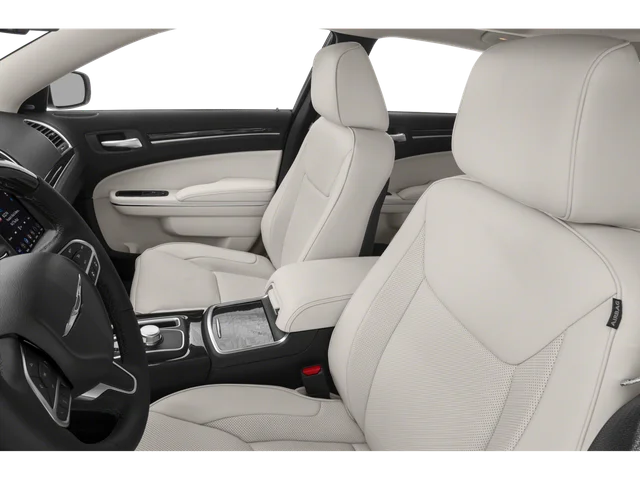 SEMINUEVOS CHRYSLER 300 at Columbus in Bob Caldwell Chrysler Jeep Dodge Ram