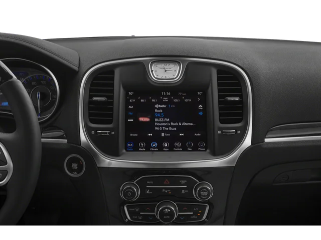 SEMINUEVOS CHRYSLER 300 at Columbus in Bob Caldwell Chrysler Jeep Dodge Ram