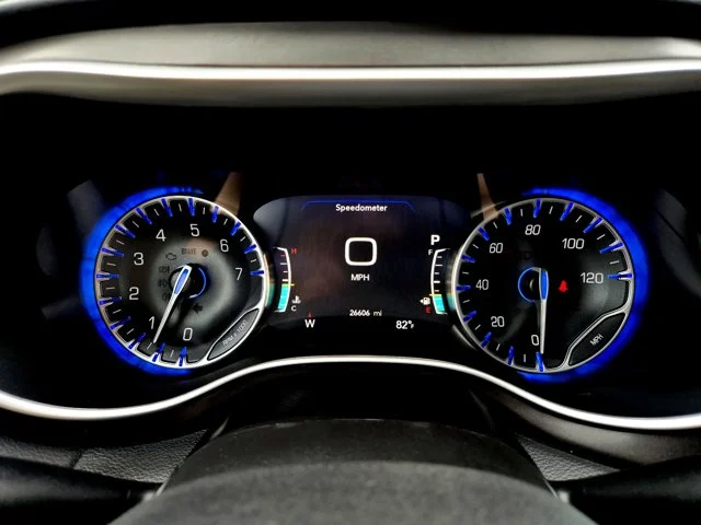 SEMINUEVOS CHRYSLER Pacifica at Columbus in Bob Caldwell Chrysler Jeep Dodge Ram