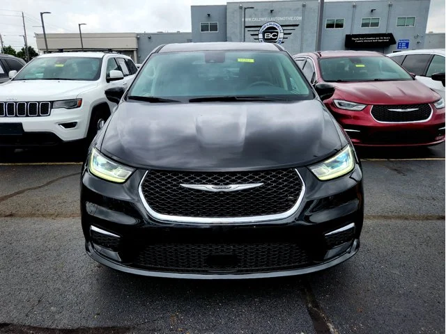 SEMINUEVOS CHRYSLER Pacifica at Columbus in Bob Caldwell Chrysler Jeep Dodge Ram