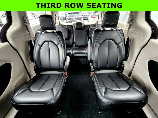 SEMINUEVOS CHRYSLER Pacifica at Columbus in Bob Caldwell Chrysler Jeep Dodge Ram