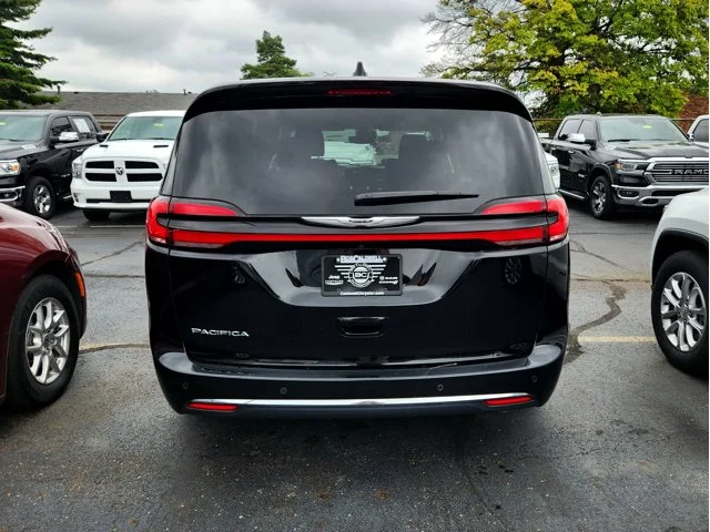 SEMINUEVOS CHRYSLER Pacifica at Columbus in Bob Caldwell Chrysler Jeep Dodge Ram