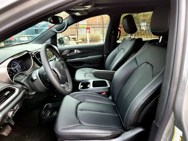 Nuevos CHRYSLER PACIFICA at Columbus in Bob Caldwell Chrysler Jeep Dodge Ram