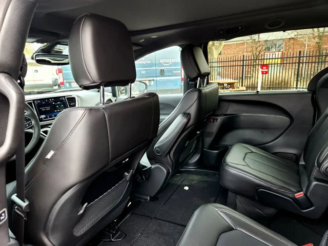 Nuevos CHRYSLER PACIFICA at Columbus in Bob Caldwell Chrysler Jeep Dodge Ram