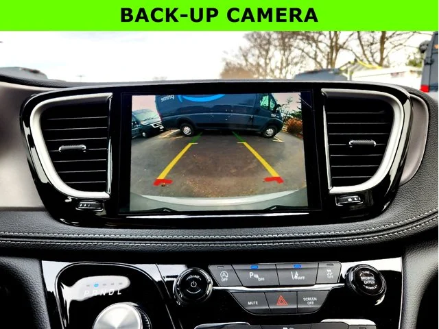 Nuevos CHRYSLER PACIFICA at Columbus in Bob Caldwell Chrysler Jeep Dodge Ram
