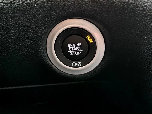 Nuevos CHRYSLER PACIFICA at Columbus in Bob Caldwell Chrysler Jeep Dodge Ram