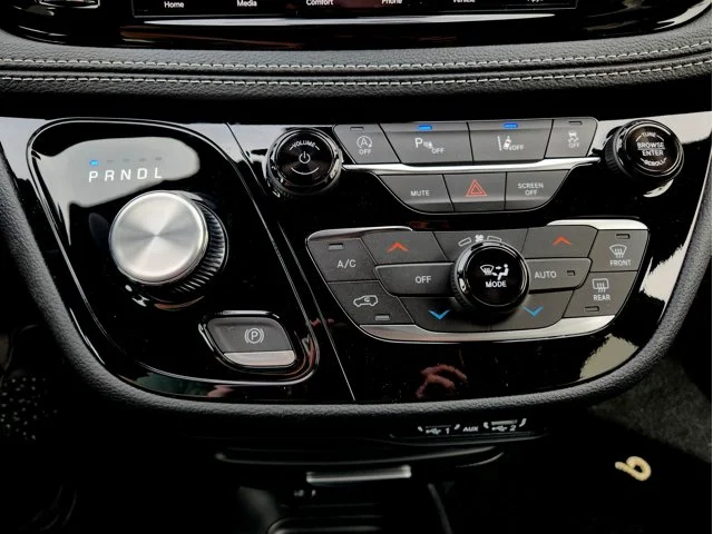 Nuevos CHRYSLER PACIFICA at Columbus in Bob Caldwell Chrysler Jeep Dodge Ram