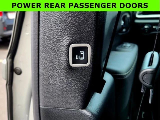 Nuevos CHRYSLER PACIFICA at Columbus in Bob Caldwell Chrysler Jeep Dodge Ram