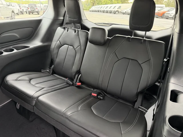 Nuevos CHRYSLER PACIFICA à Estados chez autogozo
