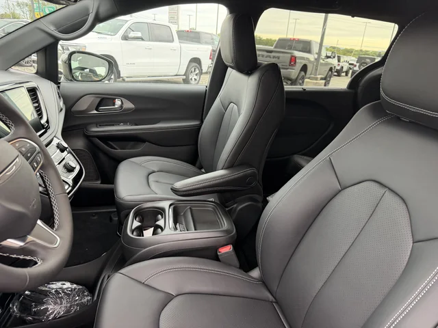 Nuevos CHRYSLER PACIFICA à Estados chez autogozo