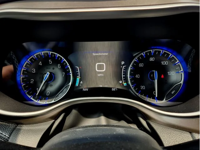 Nuevos CHRYSLER PACIFICA à Estados chez autogozo
