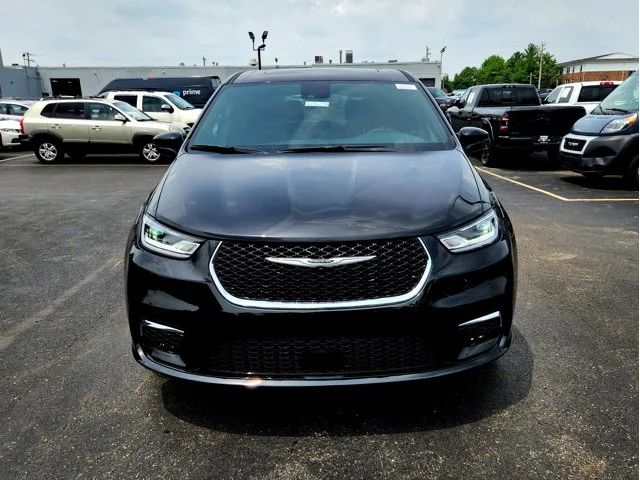 Nuevos CHRYSLER PACIFICA à Estados chez autogozo