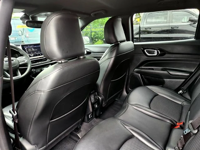 SEMINUEVOS JEEP Compass at Columbus in Bob Caldwell Chrysler Jeep Dodge Ram