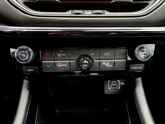SEMINUEVOS JEEP Compass at Columbus in Bob Caldwell Chrysler Jeep Dodge Ram