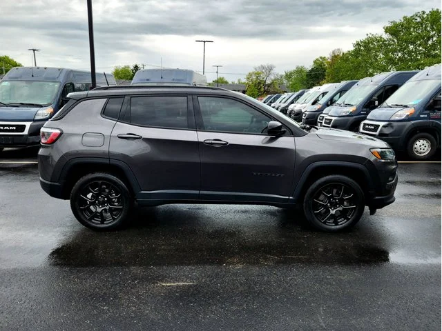 SEMINUEVOS JEEP Compass at Columbus in Bob Caldwell Chrysler Jeep Dodge Ram