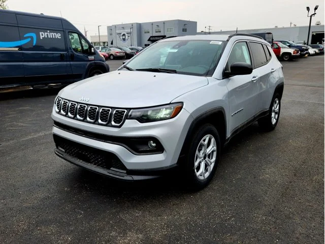 Nuevos JEEP COMPASS at Columbus in Bob Caldwell Chrysler Jeep Dodge Ram