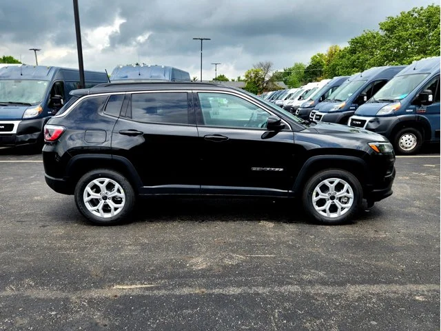 Nuevos JEEP COMPASS at Columbus in Bob Caldwell Chrysler Jeep Dodge Ram