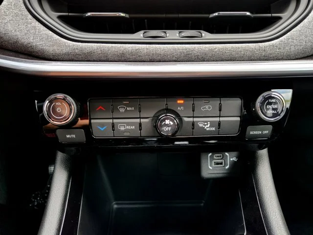 Nuevos JEEP COMPASS at Columbus in Bob Caldwell Chrysler Jeep Dodge Ram