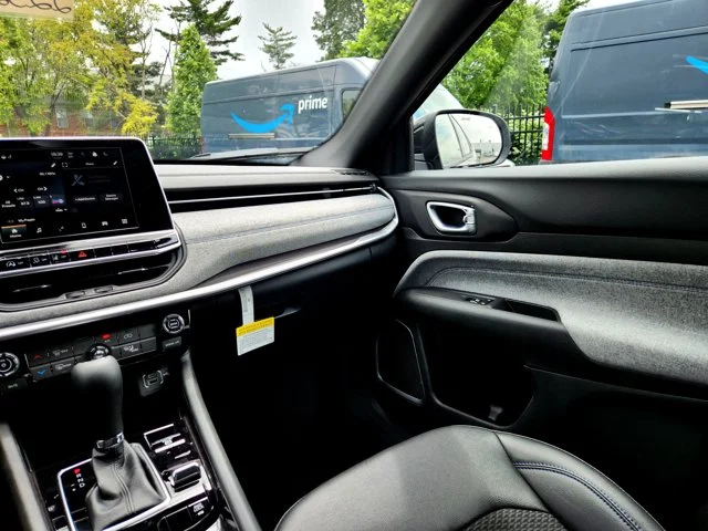Nuevos JEEP COMPASS at Columbus in Bob Caldwell Chrysler Jeep Dodge Ram