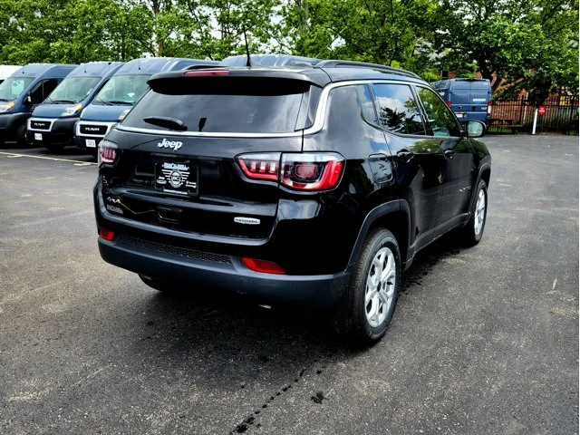 Nuevos JEEP COMPASS at Columbus in Bob Caldwell Chrysler Jeep Dodge Ram