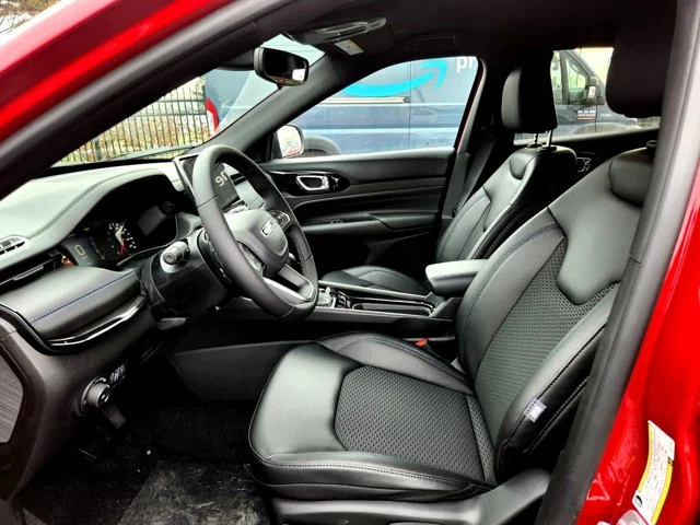 Nuevos JEEP COMPASS at Columbus in Bob Caldwell Chrysler Jeep Dodge Ram