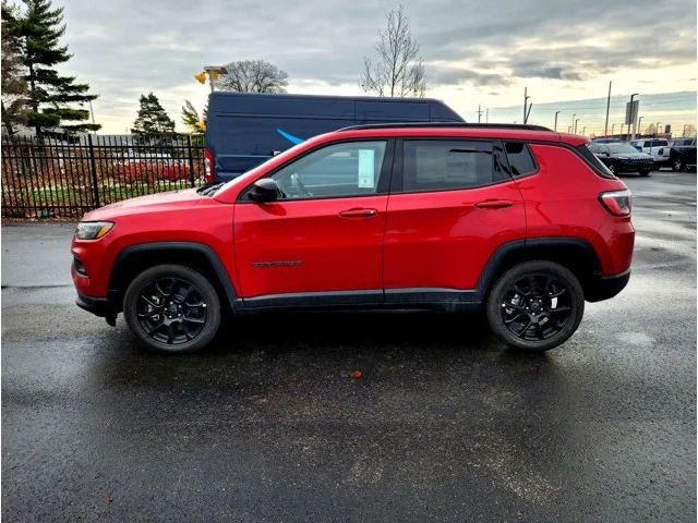 Nuevos JEEP COMPASS at Columbus in Bob Caldwell Chrysler Jeep Dodge Ram