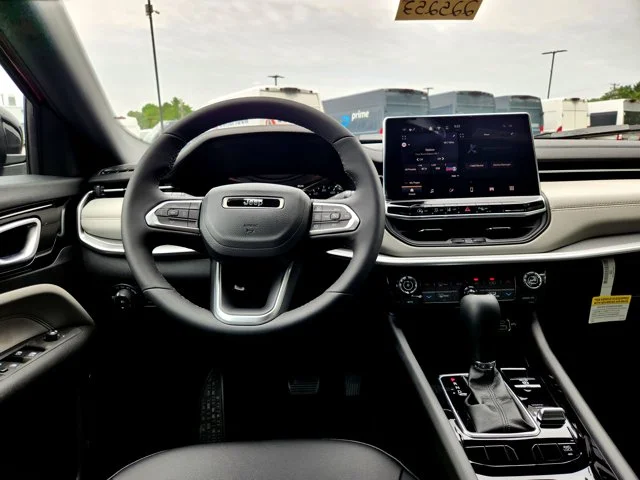 Nuevos JEEP COMPASS at Columbus in Bob Caldwell Chrysler Jeep Dodge Ram