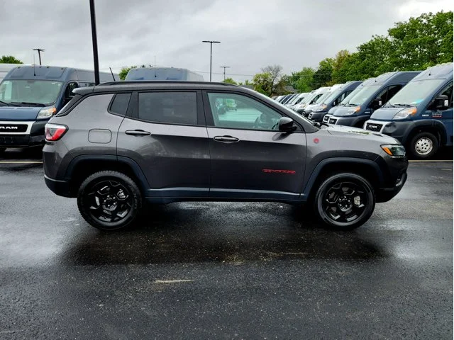 SEMINUEVOS JEEP Compass at Columbus in Bob Caldwell Chrysler Jeep Dodge Ram
