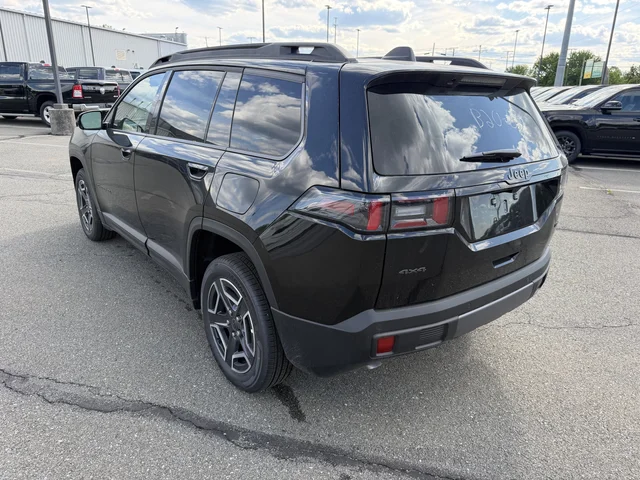 Nuevos JEEP CHEROKEE à Estados chez autogozo