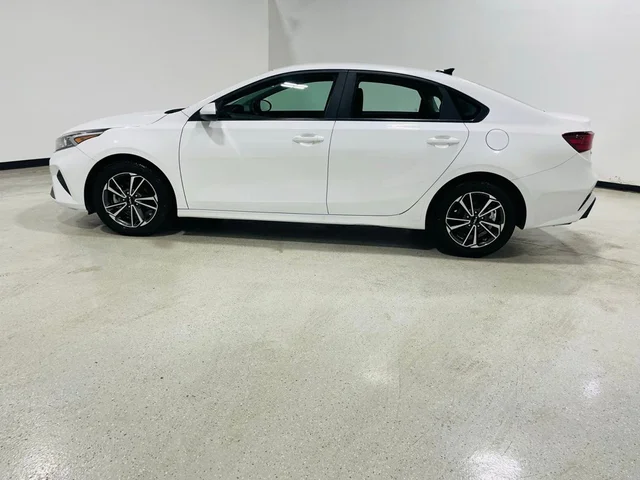 SEMINUEVOS KIA Forte a Estados en autogozo