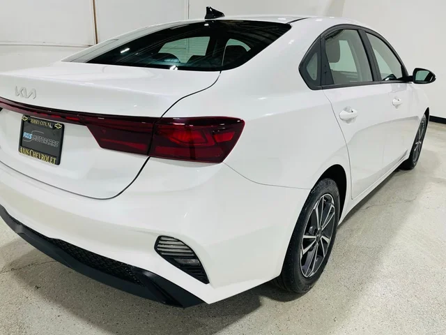 SEMINUEVOS KIA Forte a Estados en autogozo