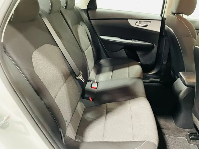 SEMINUEVOS KIA Forte a Estados en autogozo