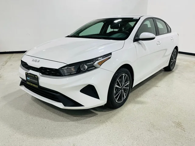 SEMINUEVOS KIA Forte a Estados en autogozo