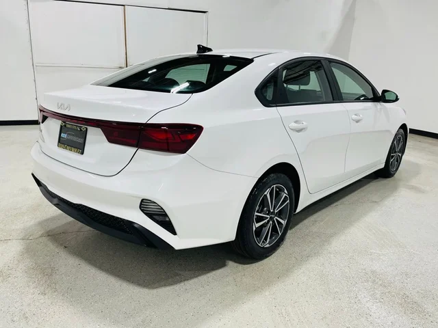 SEMINUEVOS KIA Forte a Estados en autogozo