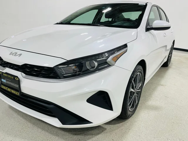SEMINUEVOS KIA Forte a Estados en autogozo