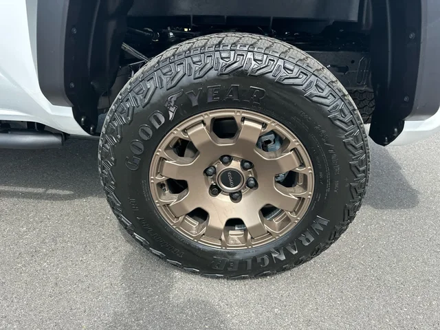 Nuevos TOYOTA TACOMA I-FORCE MAX at Mt Airy in Mount Airy Toyota
