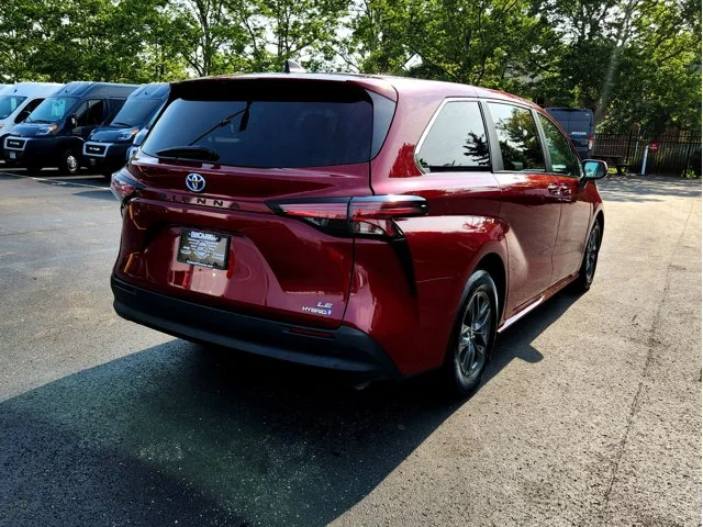 SEMINUEVOS TOYOTA Sienna at Columbus in Bob Caldwell Chrysler Jeep Dodge Ram