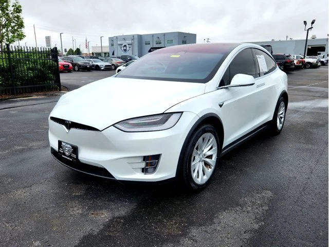 SEMINUEVOS TESLA Model X at Columbus in Bob Caldwell Chrysler Jeep Dodge Ram