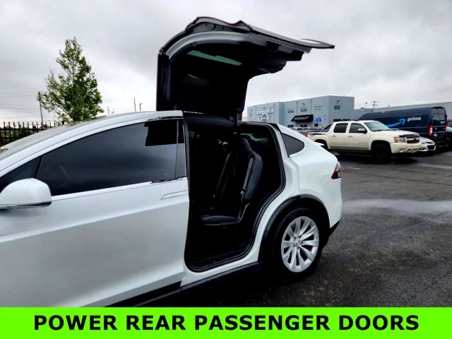 SEMINUEVOS TESLA Model X at Columbus in Bob Caldwell Chrysler Jeep Dodge Ram
